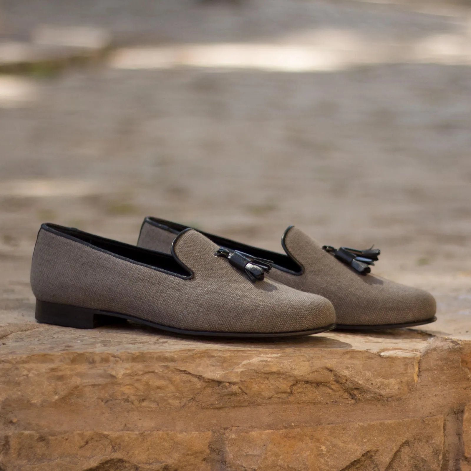 DapperFam Enzo in Grey Men's Linen Slipper