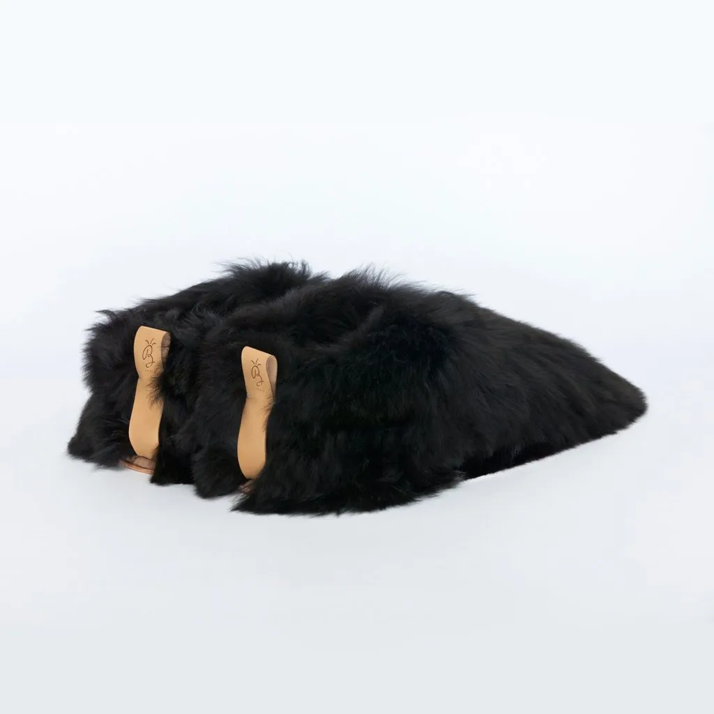 ETHICALLY AND CRUELTY FREE ALPACA SLIPPERS IN BLACK