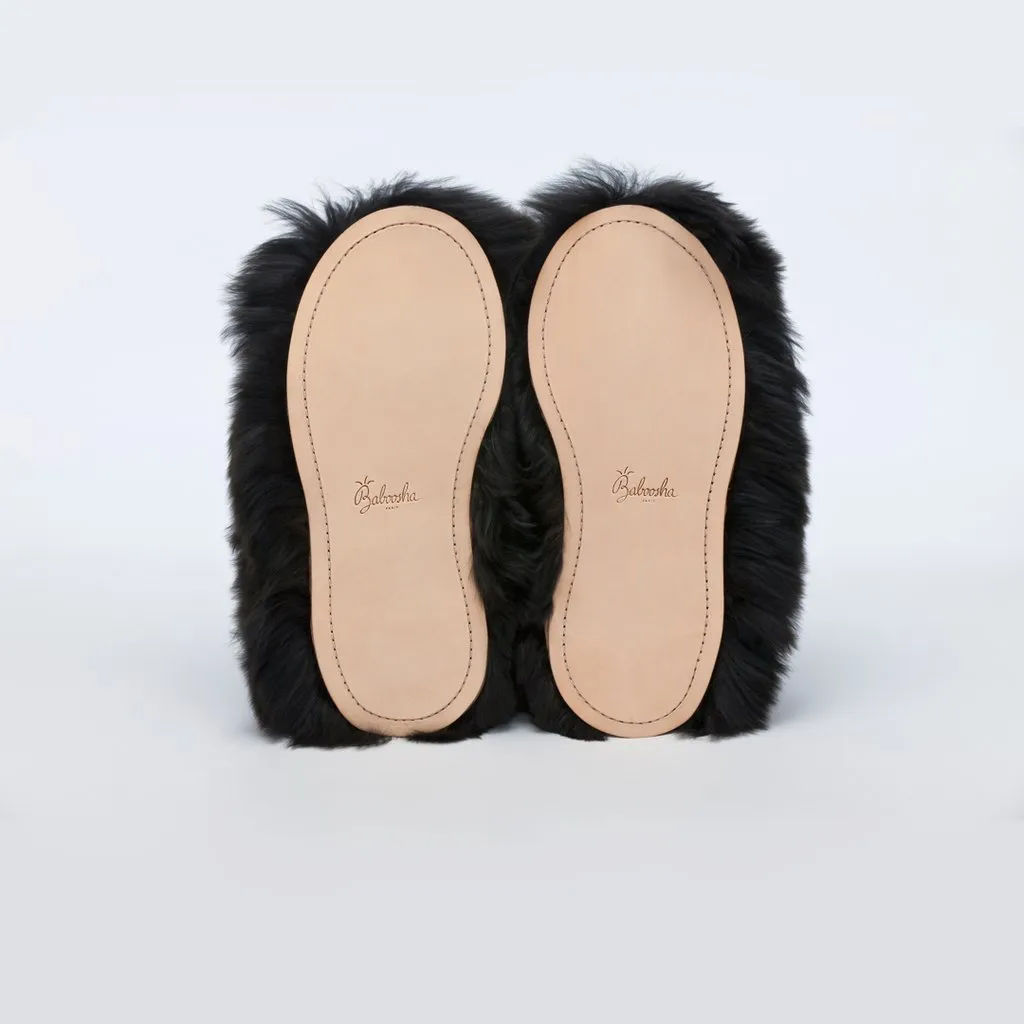 ETHICALLY AND CRUELTY FREE ALPACA SLIPPERS IN BLACK