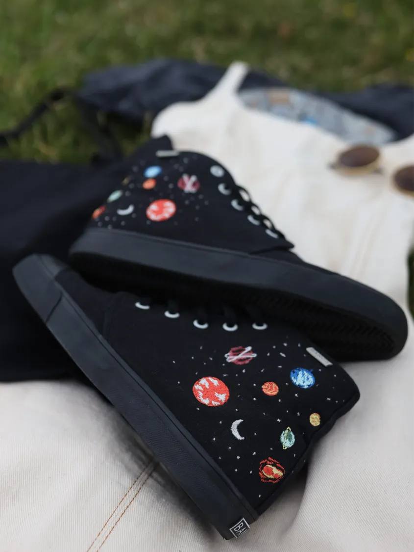 Universe High Top